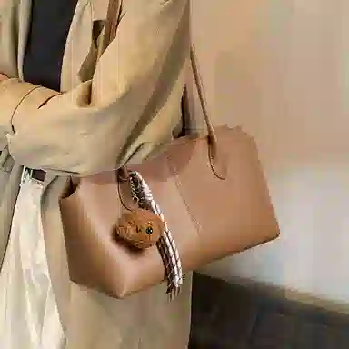 红蜻蜓 韩系简约风可爱泰迪挂饰点缀日常通勤慵懒风实用百搭款 牛皮 托特包单肩包 女款 棕色/黑色/咖啡色