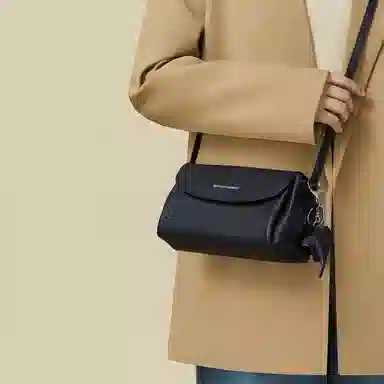 红蜻蜓 时尚真皮小众百搭通勤 牛皮 单肩包 女款 米白色/杏色/黑色