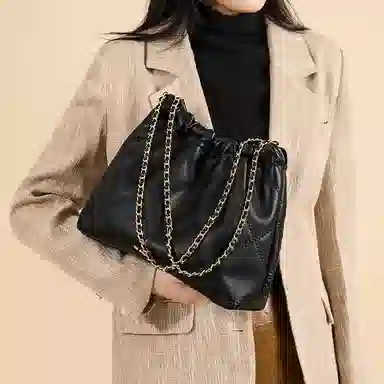 红蜻蜓 时尚简约链条设计百搭 合成革 单肩包 常规 女款 黑色