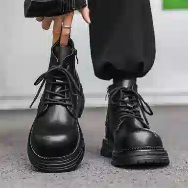 超纤皮 英伦高帮工装复古机车风格舒适日常通勤百搭 短靴 男款 黑色