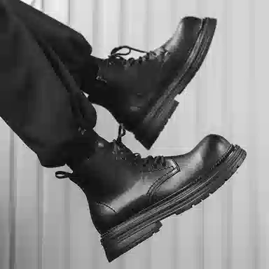 超纤皮 英伦高帮工装复古机车风格舒适日常通勤百搭 短靴 男款 黑色