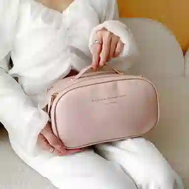 乐活旅行 耐脏防水大容量便携式皮革面包款双拉链化妆包 男女同款 白色/藕色