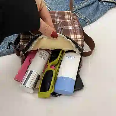 巴朗熊 休闲外出百搭 尼龙 斜挎包 女款 多色