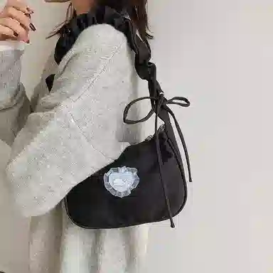 爱心设计感腋下包月亮包褶皱可爱抽绳手提包 帆布 单肩包 常规 女款 白色/黑色