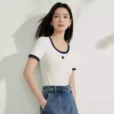 U T