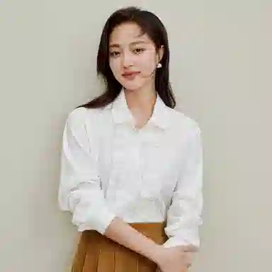 茵曼 娃娃领纯色简约长袖衬衫 女款