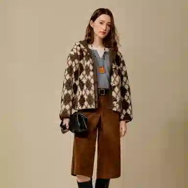 茵曼 连帽时尚舒适休闲截短外套 女款