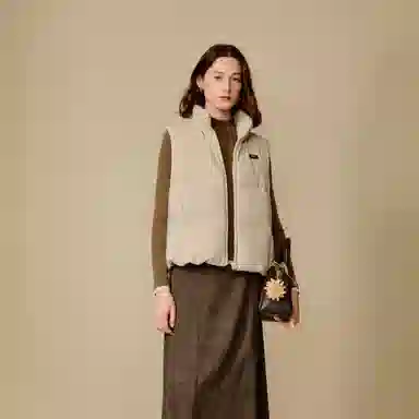 茵曼 小欧包针织叠穿立领羽绒加厚羽绒马甲 女款