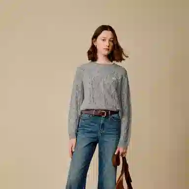 茵曼 复古杂色绞花圆领宽松针织衫 女款