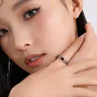 MISS XIA JWY
