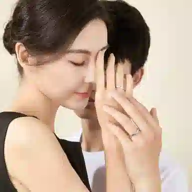 S925