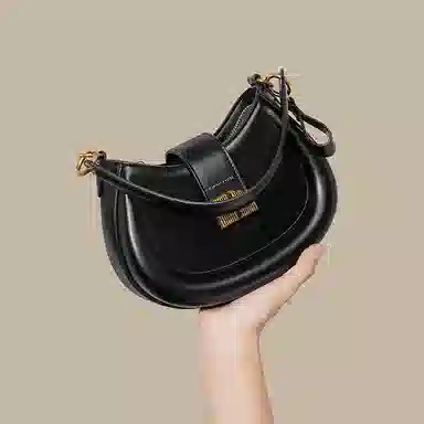 Cinvai&Krose Crescent Bag