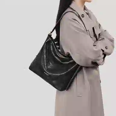 CinvaiKrose Tote