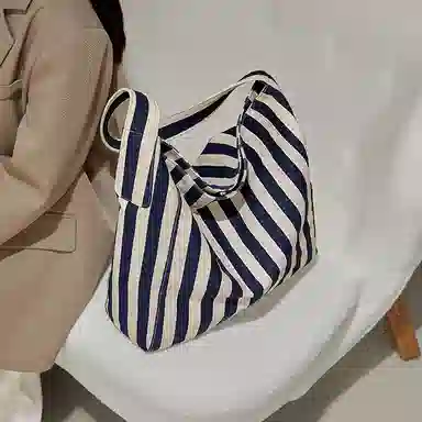 CinvaiKrose Tote