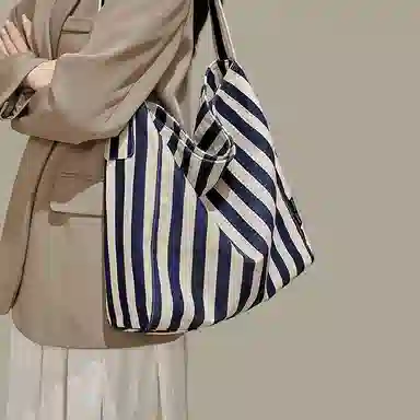 CinvaiKrose Tote