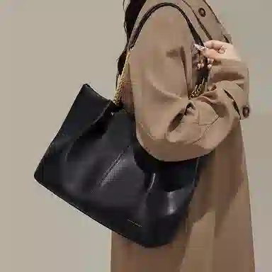 CinvaiKrose Tote