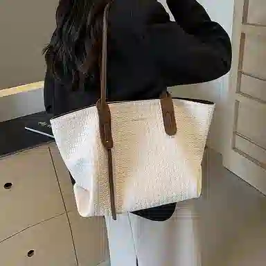 CinvaiKrose PVC Tote