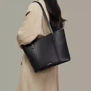 CinvaiKrose Tote