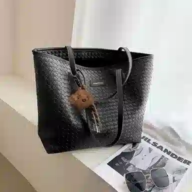 CinvaiKrose Tote