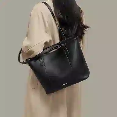 CinvaiKrose Tote