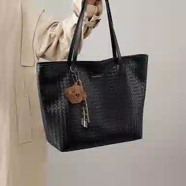 CinvaiKrose Tote