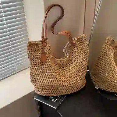 CinvaiKrose Tote