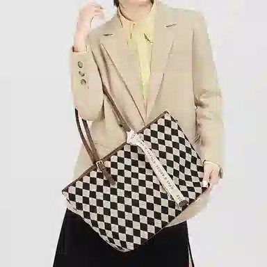 CinvaiKrose pvc Tote