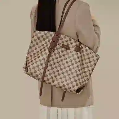 CinvaiKrose pvc Tote