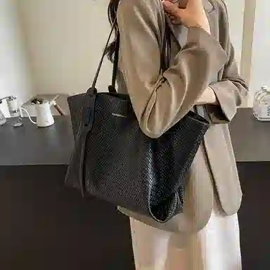 CinvaiKrose PVC Tote