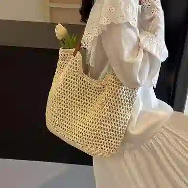 CinvaiKrose Tote