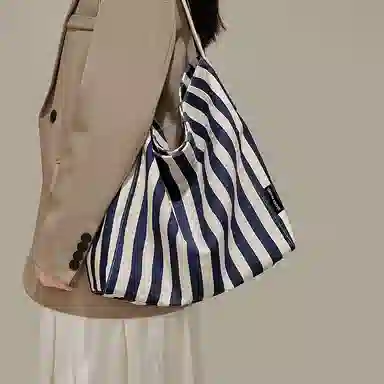 CinvaiKrose Tote