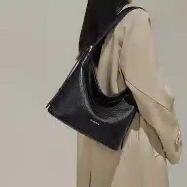 CinvaiKrose Tote