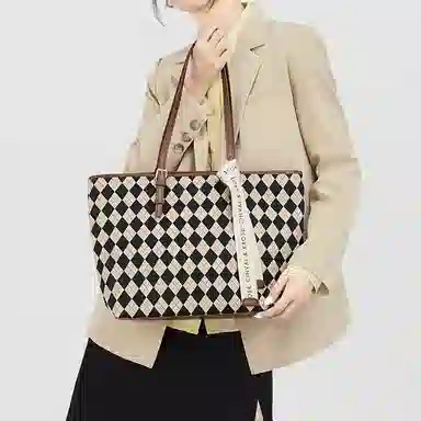 CinvaiKrose pvc Tote