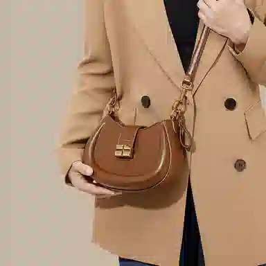 Cinvai&Krose Crescent Bag