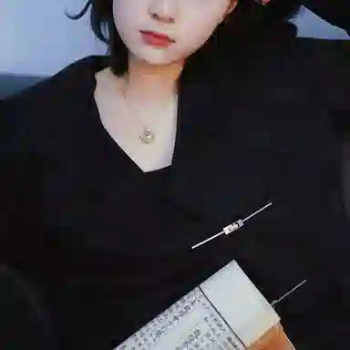 S925