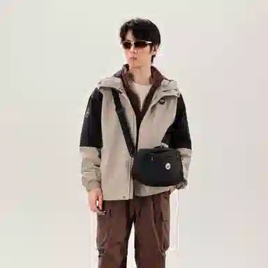 熊猫  拼接撞色休闲舒适连帽  防水防风耐磨冲锋衣 男女同款