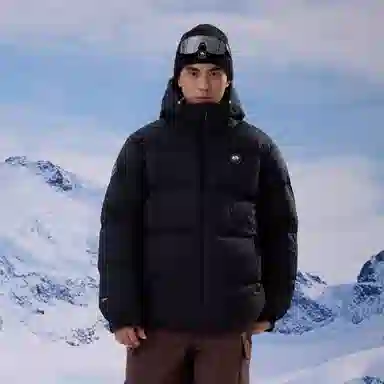 700