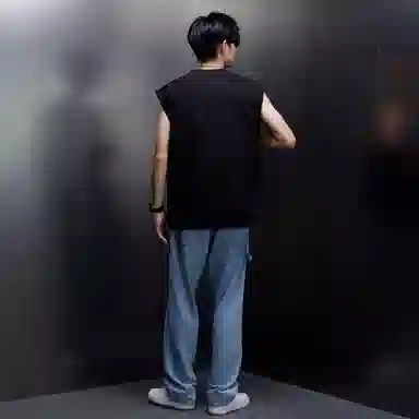 LA'T.WEEKEND Devil Smile Sleeveless Vest