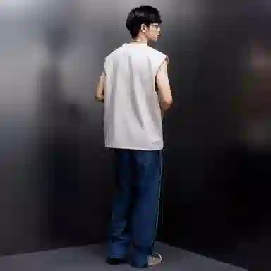 LA'T.WEEKEND Devil Smile Sleeveless Vest