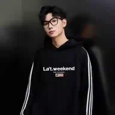 LA'T.WEEKEND Logo