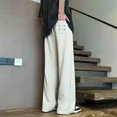 300 LA'T.WEEKEND cleanfitLogo