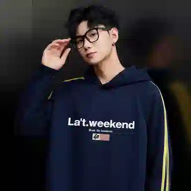 LA'T.WEEKEND Logo