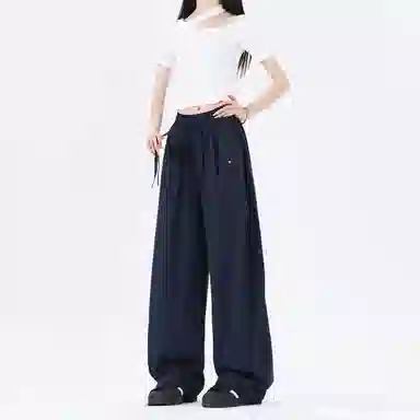 LA'T.WEEKEND cheanfitLogo