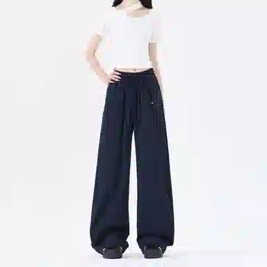 LA'T.WEEKEND cheanfitLogo