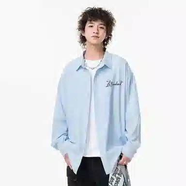 LA'T.WEEKEND Logocleanfit