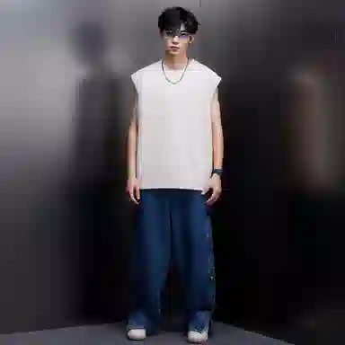 LA'T.WEEKEND Devil Smile Sleeveless Vest