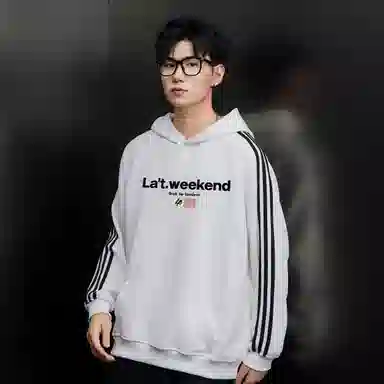 LA'T.WEEKEND Logo