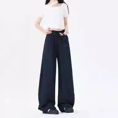 LA'T.WEEKEND cheanfitLogo