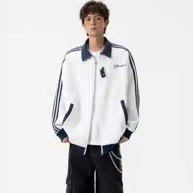 LA'T.WEEKEND 480G Logo