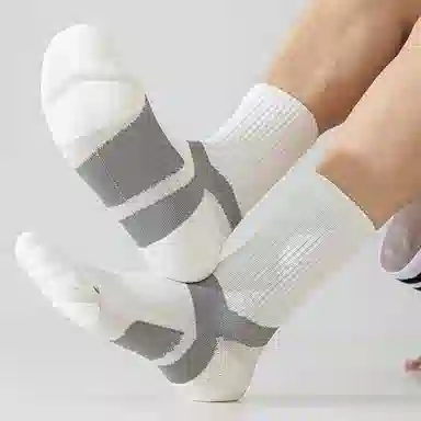 二三二三 深色薄款条纹透气吸汗运动袜户外登山抗菌防臭舒适防滑高弹不勒脚袜简约日常通勤百搭短袜中筒袜 男款